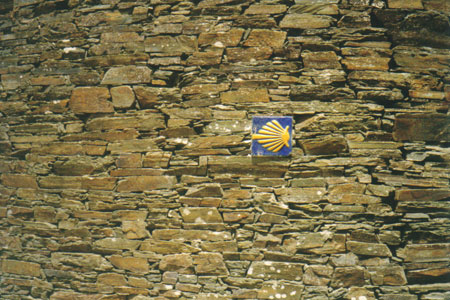 galician-wall-with-shell.jpg