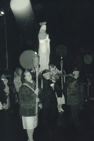 Lourdes---Rosary-procession-1
